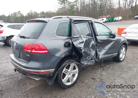 2015 Volkswagen Touareg Tdi Executive z USA, uszkodzony, nr VIN WVGEP9BP9FD003122